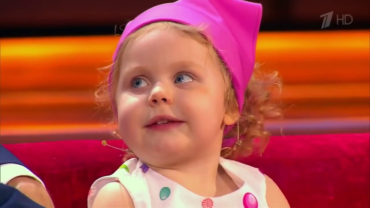 Девочка рассмешила весь зал