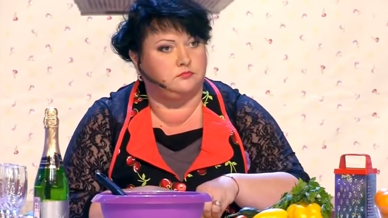 Семья готовится к Новому году