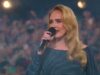 Смотреть выступление Adele
